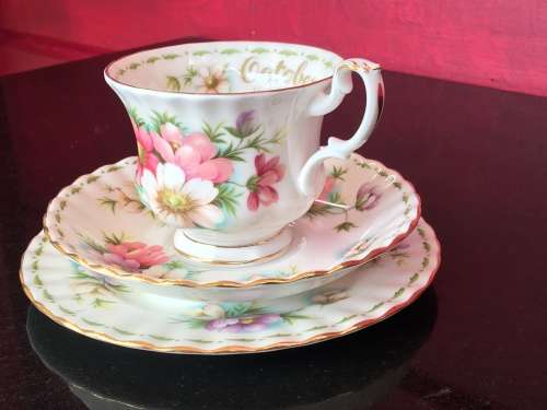 Royal Albert 1970s October - Flower of the Month Series "Cosmos " Tea Trio