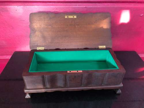 STUNNING FELT LINED EMBUIA BALL AND CLAW DOCUMENT , TRINKET OR JEWELRY KIST - NO KEY