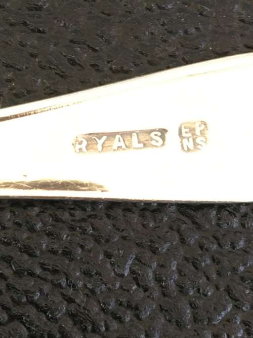 AWESOME SILVER PLATED BOXED SET OF TEA SPOONS MARKED RYALS EPNS