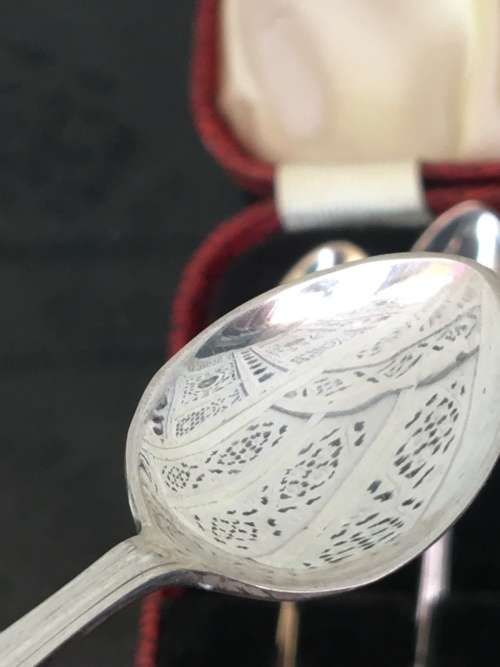 AWESOME SILVER PLATED BOXED SET OF TEA SPOONS MARKED RYALS EPNS