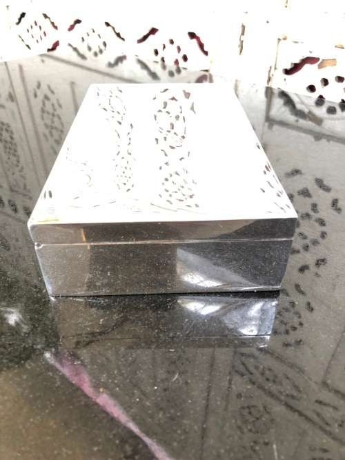 ADIE BROTHERS LTD - STERLING SILVER CIGAR BOX - BIRMINGHAM HALLMARKS DATED TO 1960's - WEIGHS 425g