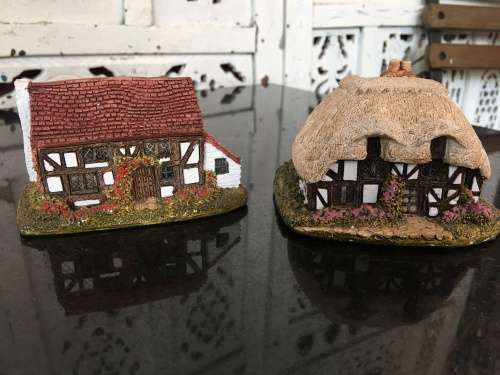 lot 4 Marked Collection Liliput Miniature Houses - Toll House, Oak Lodge,Acorn Cottage,April Cottage