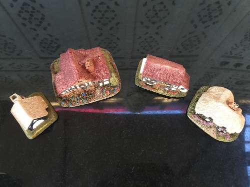 lot 4 Marked Collection Liliput Miniature Houses - Toll House, Oak Lodge,Acorn Cottage,April Cottage