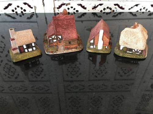lot 4 Marked Collection Liliput Miniature Houses - Toll House, Oak Lodge,Acorn Cottage,April Cottage