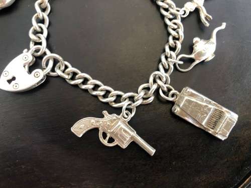 STUNNING CHUNKY STERLING SILVER CHARM BRACELET - WITH 10 CHARMS - CLEARLY MARKED - 52.31g