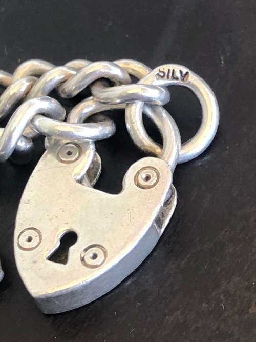 STUNNING CHUNKY STERLING SILVER CHARM BRACELET - WITH 10 CHARMS - CLEARLY MARKED - 52.31g