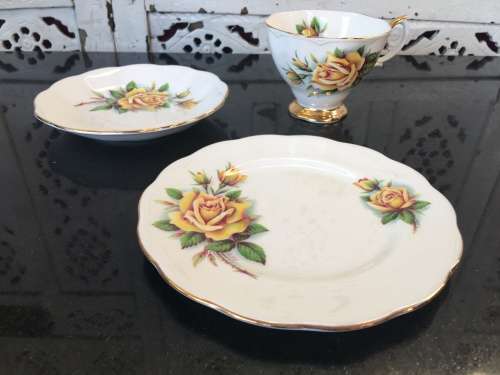 Royal Albert Bone China "Rosemary" c1950-1970 "Sweetheart Roses" Std Size Tea Trio Display Item