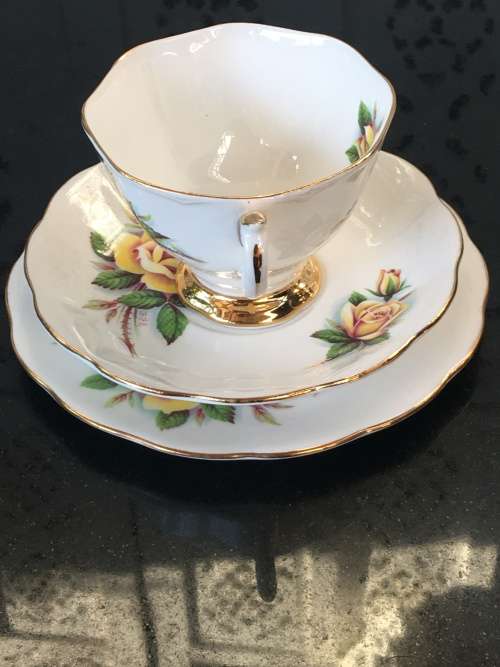 Royal Albert Bone China "Rosemary" c1950-1970 "Sweetheart Roses" Std Size Tea Trio Display Item