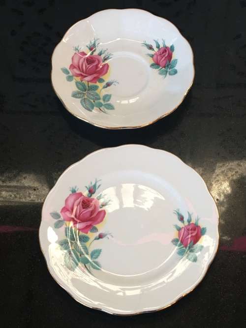 Royal Albert Bone China "Elizabeth" c1950-1970 "Sweetheart Roses"  Saucer & Plate