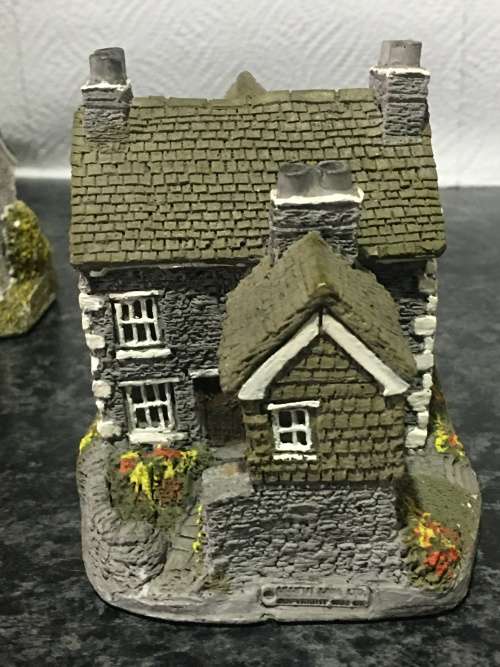 2 Marked Collection Liliput Miniature Houses -
