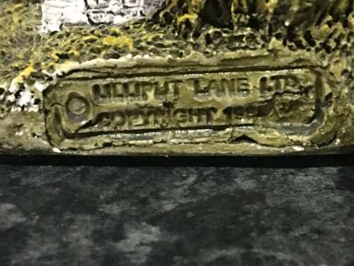 2 Marked Collection Liliput Miniature Houses -