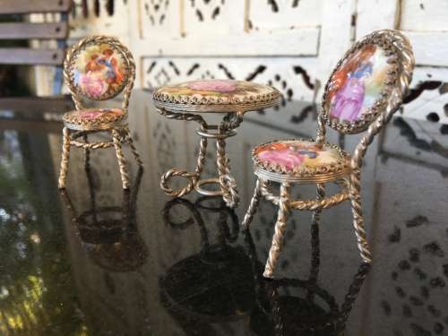 Wow!! Rare Genuine Silver & French Fragonard Limoges Porcelain Miniature table and Chairs - 77.11g