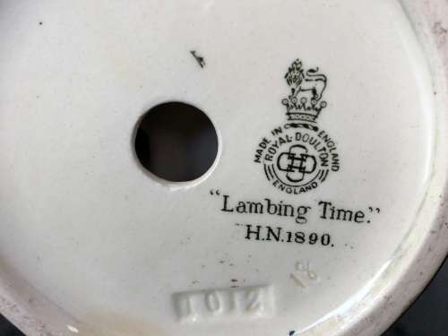 CLEARANCE !!! ROYAL DOULTON (1938 - 1981) "LAMBING TIME" FIGURINE HN1890 BY W.M. CHANCE