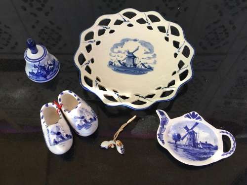 Lot Vintage Delft Blue and white China
