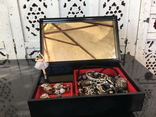 A Lot Of Black & Silver Metal Fashion Jewelry Pieces in A Lovely Vintage Vinyl Windup Ballerina Box