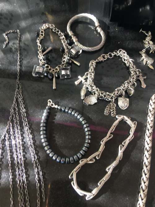 A Lot Of Black & Silver Metal Fashion Jewelry Pieces in A Lovely Vintage Vinyl Windup Ballerina Box