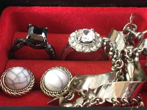 A Lot Of Black & Silver Metal Fashion Jewelry Pieces in A Lovely Vintage Vinyl Windup Ballerina Box