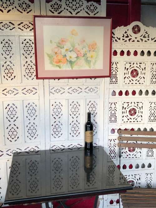 WOW !! BEAUTIFUL WATERCOLOUR PAINTING STILL LIFE FLOWERS BY BERYL JOHNSEN - WELL FRAMED BEHIND GLASS