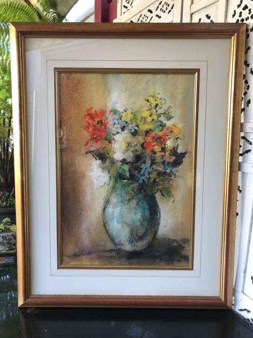 INVESTMENT ART !! JOY ROSE-INNES (SA 1939 -) BEAUTIFUL FRAMED STILL LIFE OF FLOWERS - PASTEL