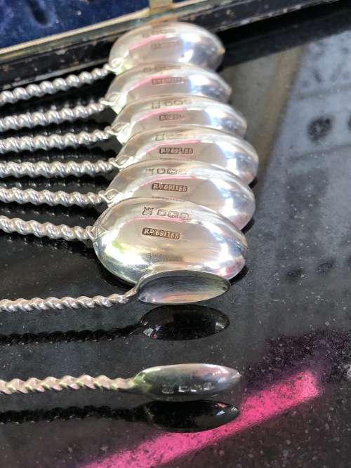 Charles Boyton & Sons Silver Sheffield Hallmarked Set Barley Twist Tea Spoons & Sugar Nips 95.8g