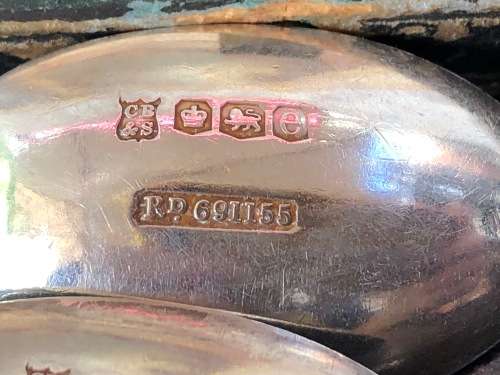 Charles Boyton & Sons Silver Sheffield Hallmarked Set Barley Twist Tea Spoons & Sugar Nips 95.8g