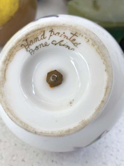 NICE LARGE JOB LOT OF VINTAGE TABLE LIGHTERS - UN TESTED CONDITION - RONSON AND OTHERS