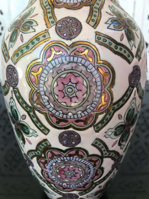 Rare Qianlong Kaishu Marked Chinese Hand Painted Enamel 25cm Vase. Republic Period c1912- 1949