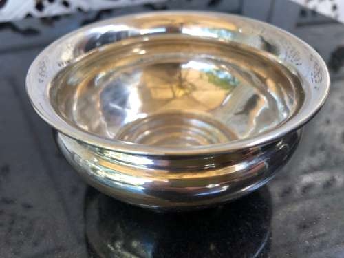 CHARLES EDWARDS LONDON HALLMARKED STERLING SUGAR BOWL - DATED TO 1912 - 72g - ENGRAVED UNDERNEATH