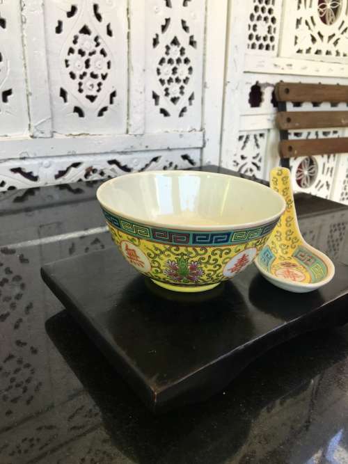 MID 1900s CHINESE JIANGXI JINGDEZHEN YELLOW ENAMEL HAND PAINTED RICE BOWL and SPOON