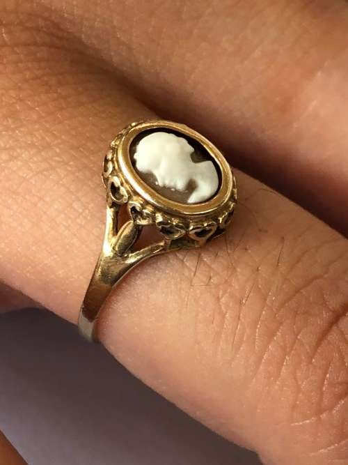 9ct VINTAGE YELLOW GOLD CAMEO RING - 1.37g WEIGHT - SIZE L1/2 - HALLMARKED LONDON