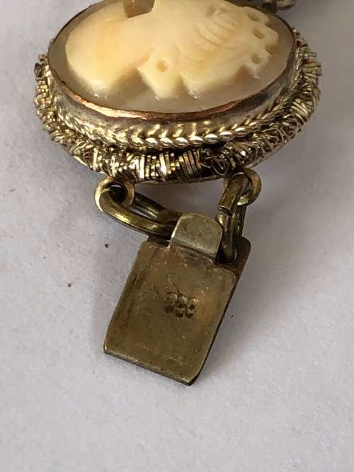 ANTIQUE VICTORIAN CARVED SHELL CAMEO FILIGREE BRACELET - GILT SILVER MARKED 800 ON THE CLASP