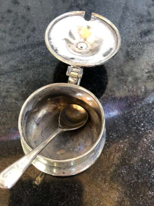 SET OF THREE SILVER PLATED MUSTARD POTS WITH SPOONS - ONE WITH A COBALT BLUE GLASS LINER