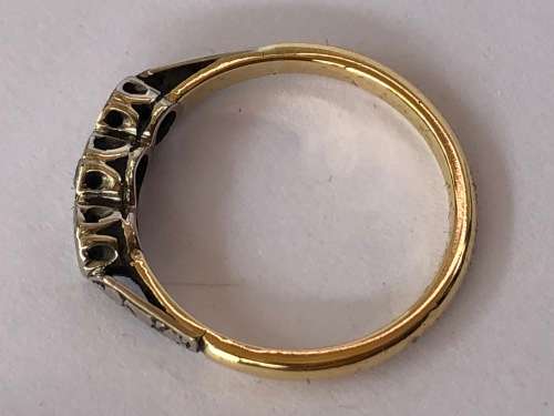 18ct YELLOW AND WHITE GOLD DIAMOND ENGAGEMENT RING - 2.31g TOTAL WEIGHT - SIZE L1/2