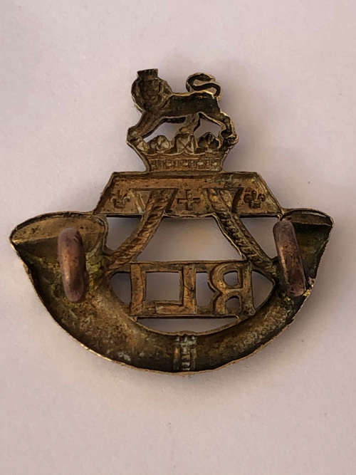 WOW !!! RARE ORIGINAL RHODESIAN LIGHT INFANTRY CAP BADGE - BRASS - READ DESCRIPTION