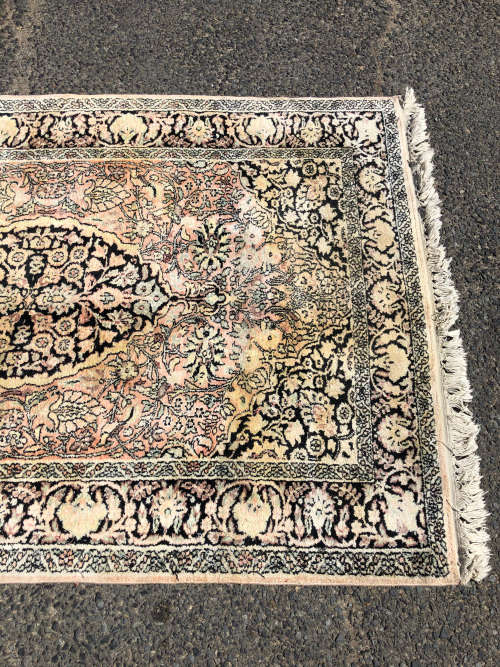 LARGE PURE WOOL HAND KNOTTED PERSIAN CARPET - SHADES OF PINK - CHECK DESCRIPTION 1740 X 1200mm