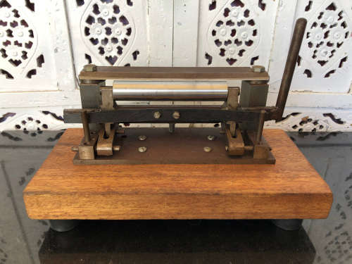 WOW !!! PRECISION CRAFT TOOLS - CUSTOM / PURPOSE BUILD - MANUAL LEATHER SKIVER / SPLITTER