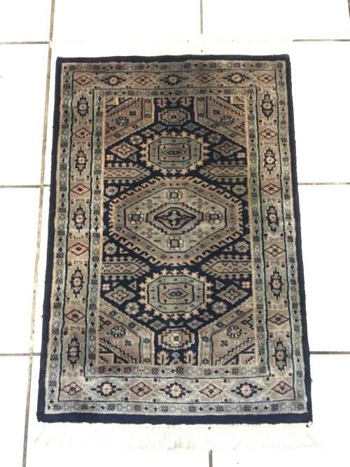 Wow !!! Stunning Genuine Persian Pure Wool Hand Knotted Blue Area Rug - re-listed due to non-payment