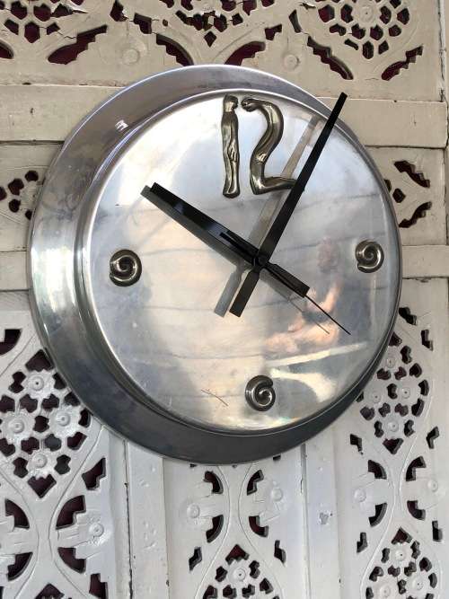 WOW !!! CARROL BOYES FUNCTIONAL ART - MAN / WOMAN / WAVE PATTERN QUARTZ WALL CLOCK