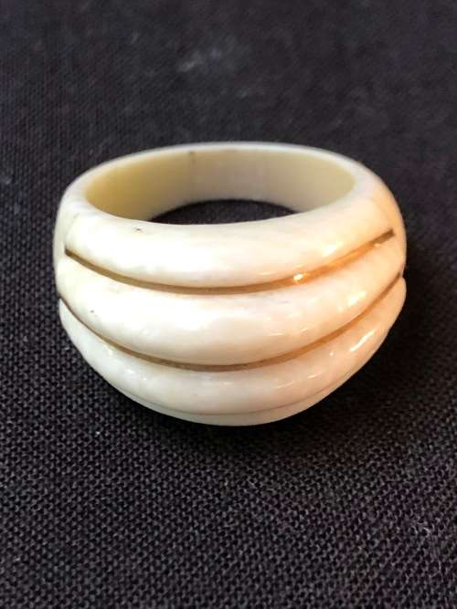 BEAUTIFUL 14ct GOLD INLAID RING - RING IS MADE FROM AN ANIMAL PRODUCT - NOT FOR EXPORT