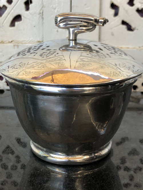 1 WEEK SALE !!! CARROL BOYES FUNCTIONAL ART !!! BIRDMAN PATTERN MEDIUM MISO BOWL - CLEARLY MARKED