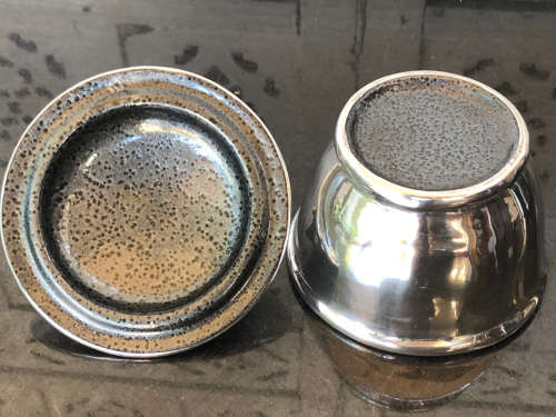 1 WEEK SALE !!! CARROL BOYES FUNCTIONAL ART !!! BIRDMAN PATTERN MEDIUM MISO BOWL - CLEARLY MARKED