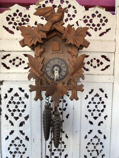 WEST GERMAN CUCKOO CLOCK - COMPLETE - WORKING