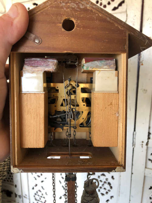 WEST GERMAN CUCKOO CLOCK - COMPLETE - WORKING