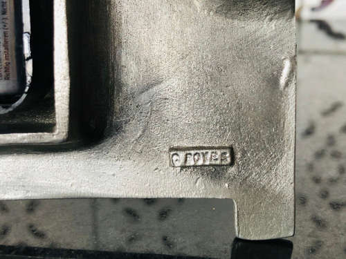 WOW !!! CARROL BOYES FUNCTIONAL ART !!! STUNNING QUARTZ DESK CLOCK - FULL WORKING CONDITION