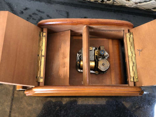 AMAZING PIECE !!! SWISS MUSICAL CIGARETTE DISPENSING BOX - IN EXCELLENT WORKING ORDER