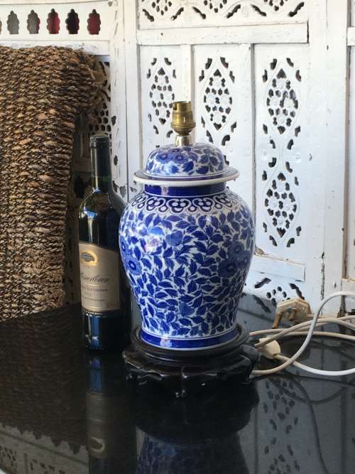 Large Chinese Blue on White Hand Painted Porcelain Lamp on Base. works 100%