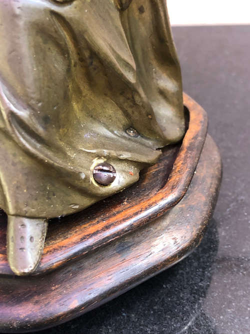 Amazing heavy cast bronze Chinese figurine on a wooden base