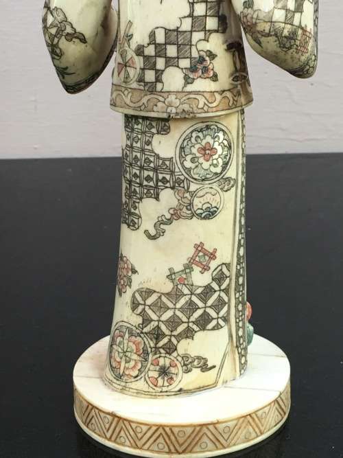 Japanese Bone Geisha figurine sculpted hand decorated. 28 cm tall  moving arm and bird