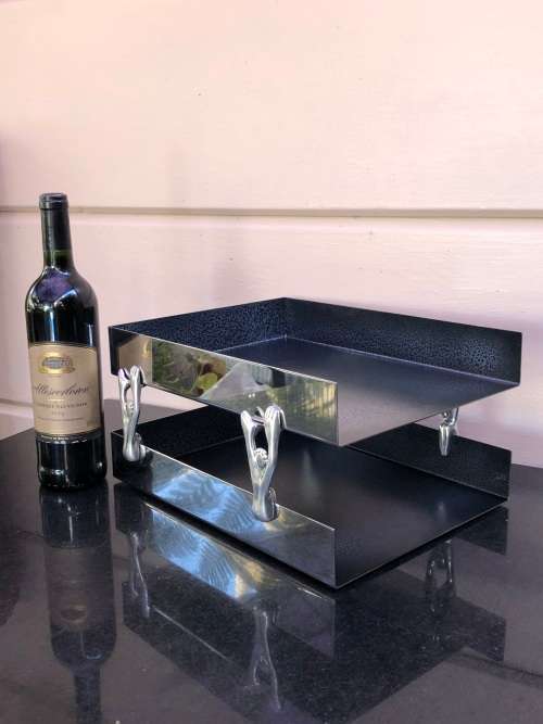 LATE ENTRY !!!!!  Carrol Boyes (1954 - 2019) Functional Art !!! - Man Pattern Paper Tray Set