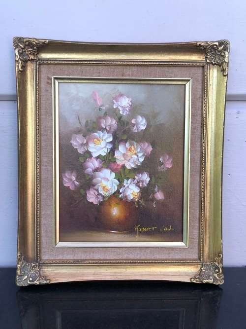 ROBERT COX (1934 - 2001) GILT FRAMED ORIGINAL OIL ON BOARD STILL LIFE OF FLOWERS